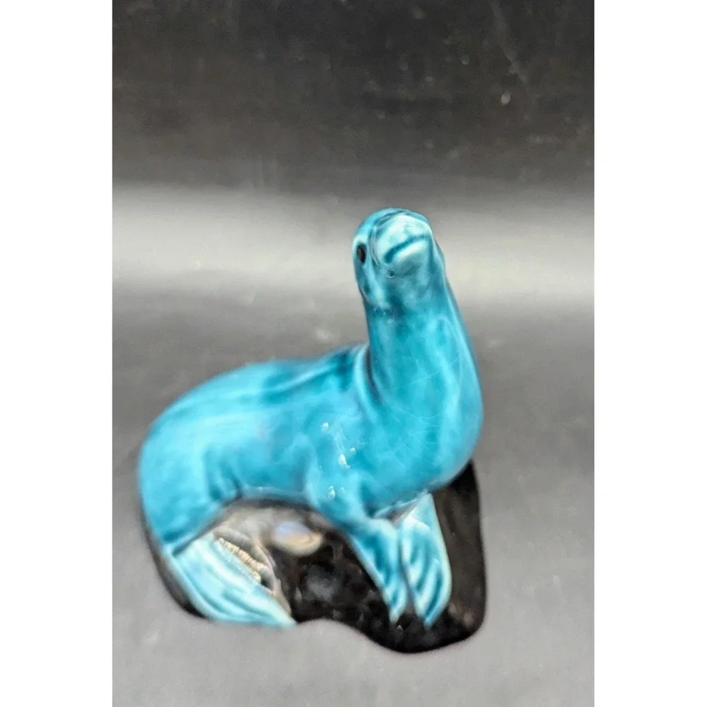 Vintage Turquoise Seal On Rock‎ Poole Pottery England Figurine Sculpture 2.5